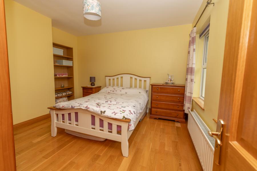 1A, Commons Hall Road