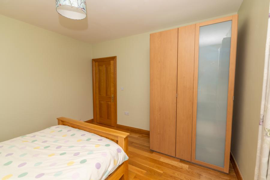 1A, Commons Hall Road