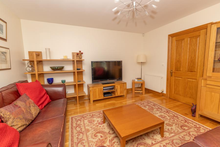 1A, Commons Hall Road