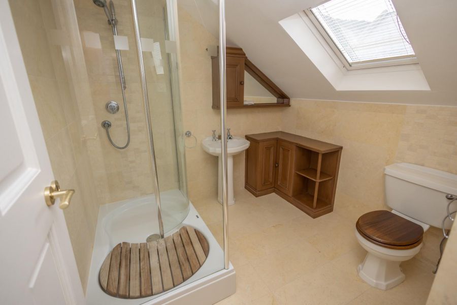 Clocgarran Hall, 43 Killowen Old Road