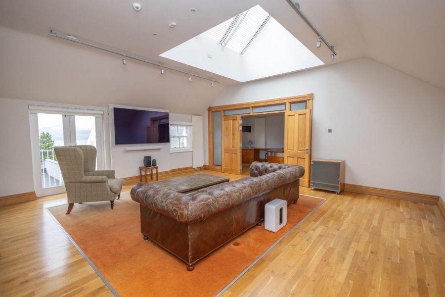 Clocgarran Hall, 43 Killowen Old Road