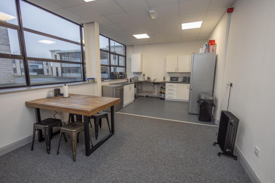Modern Office Investment, 15 Pilots View Modern Office Investment, 15 Pilots View