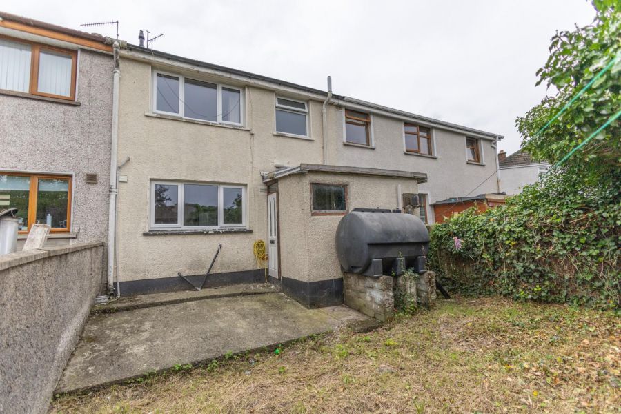 16 Hennessy Park