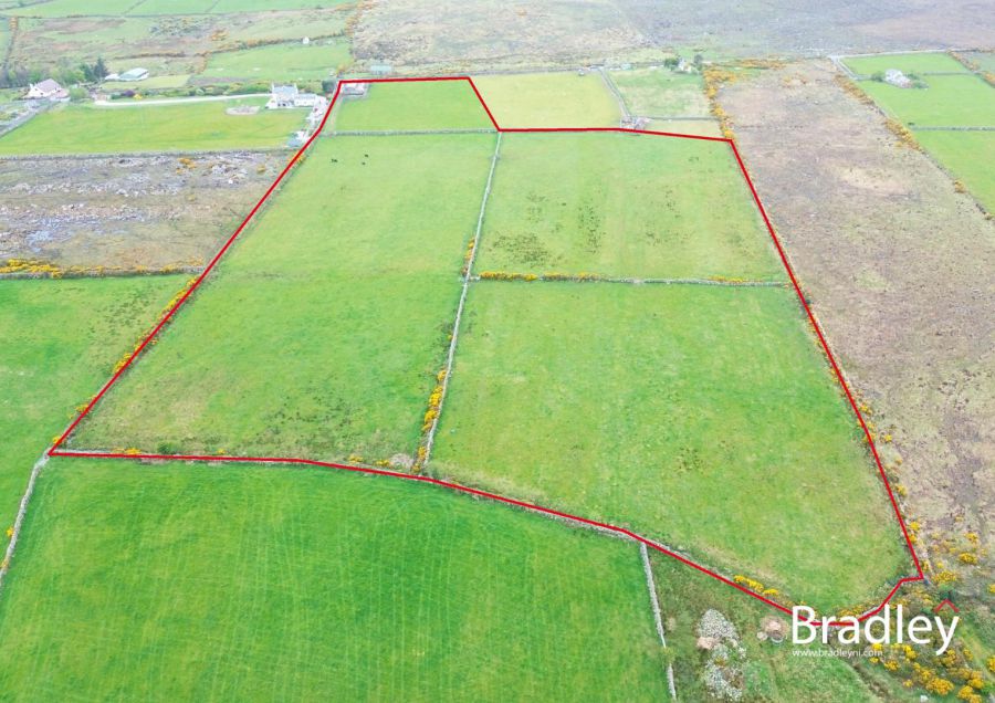 Land north of, 25 Sandy Brae