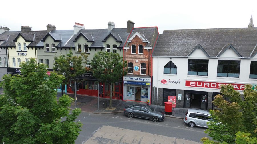 High specification commercial/ retail unit, 13 The Square