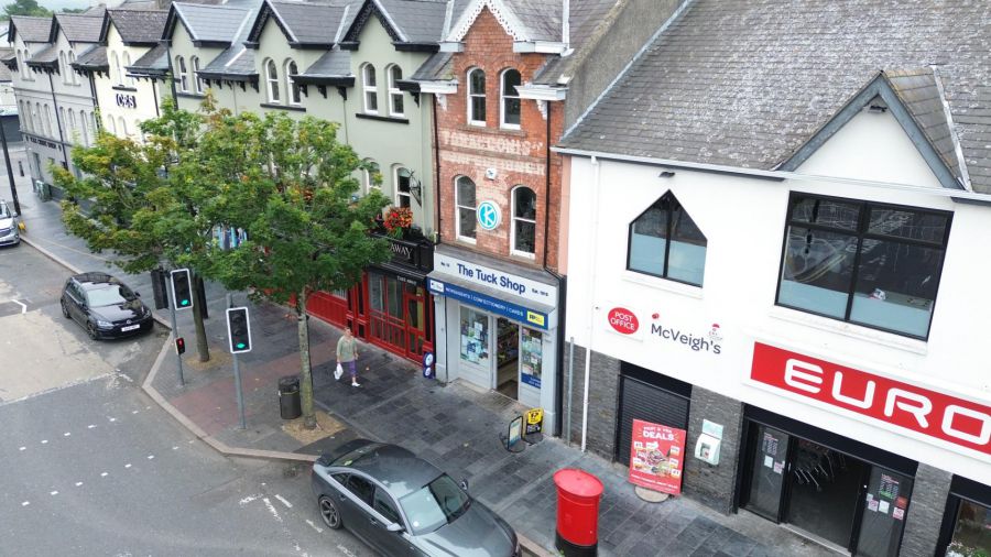 High specification commercial/ retail unit, 13 The Square