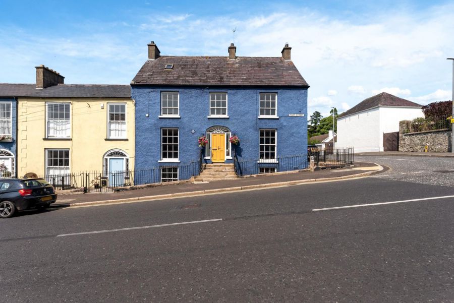 8 Mary Street