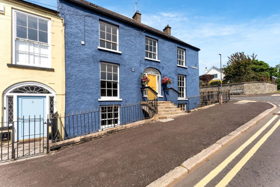 8 Mary Street