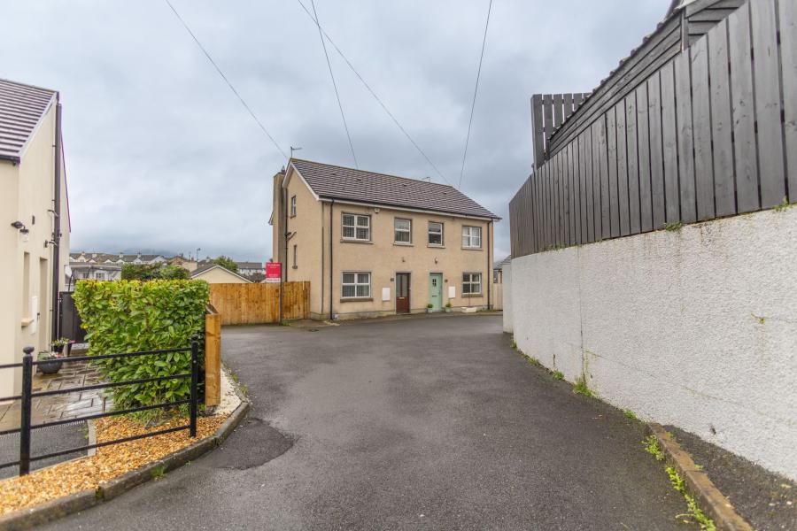 14A, Oakland Crescent, Warrenpoint, Newry, BT34 3SG