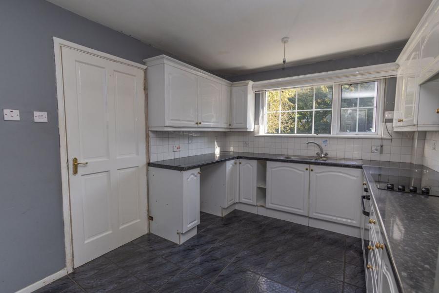 64 Carrickbawn Park