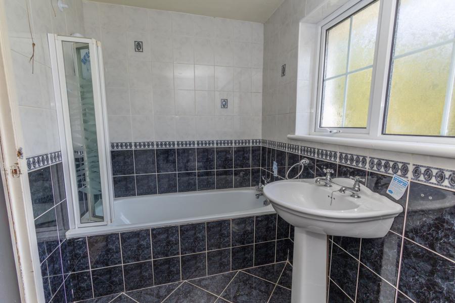 64 Carrickbawn Park
