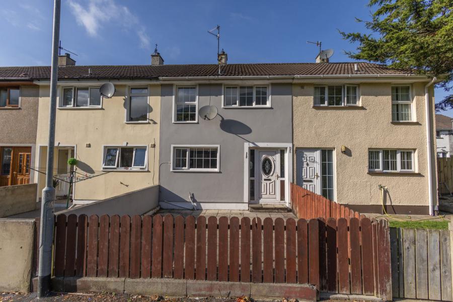 64 Carrickbawn Park