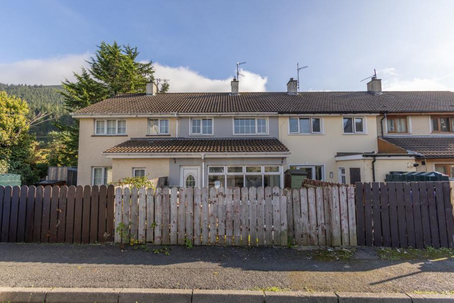64 Carrickbawn Park