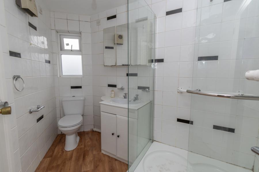 64D Lower Dromore Road