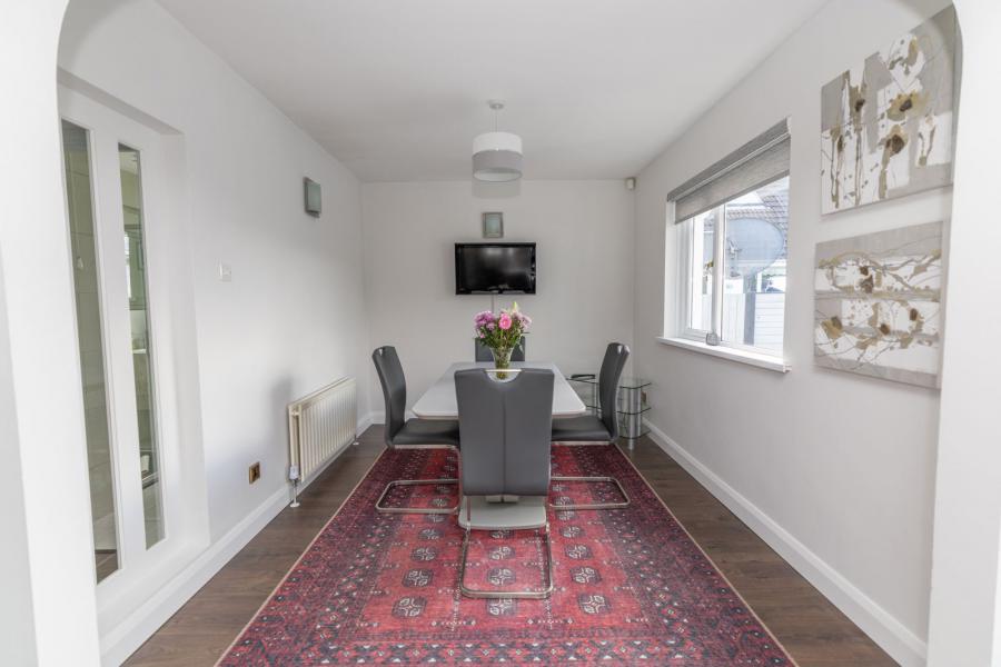 17 Rosswood
