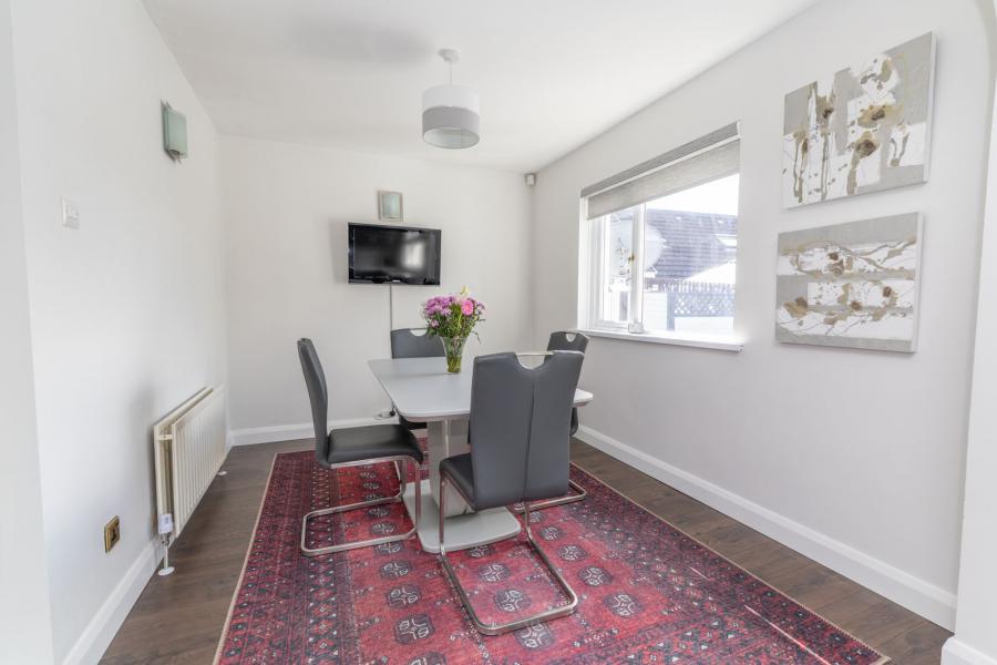 17 Rosswood