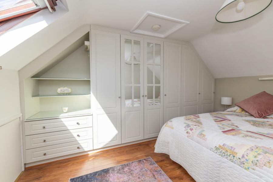 17 Rosswood