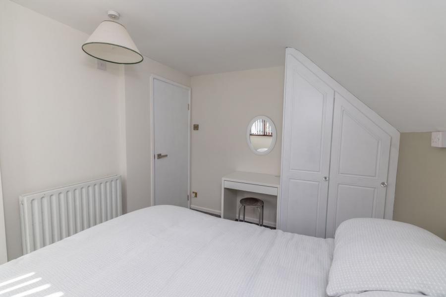 17 Rosswood