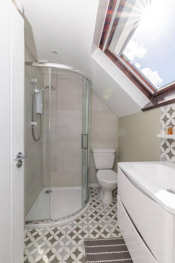 17 Rosswood