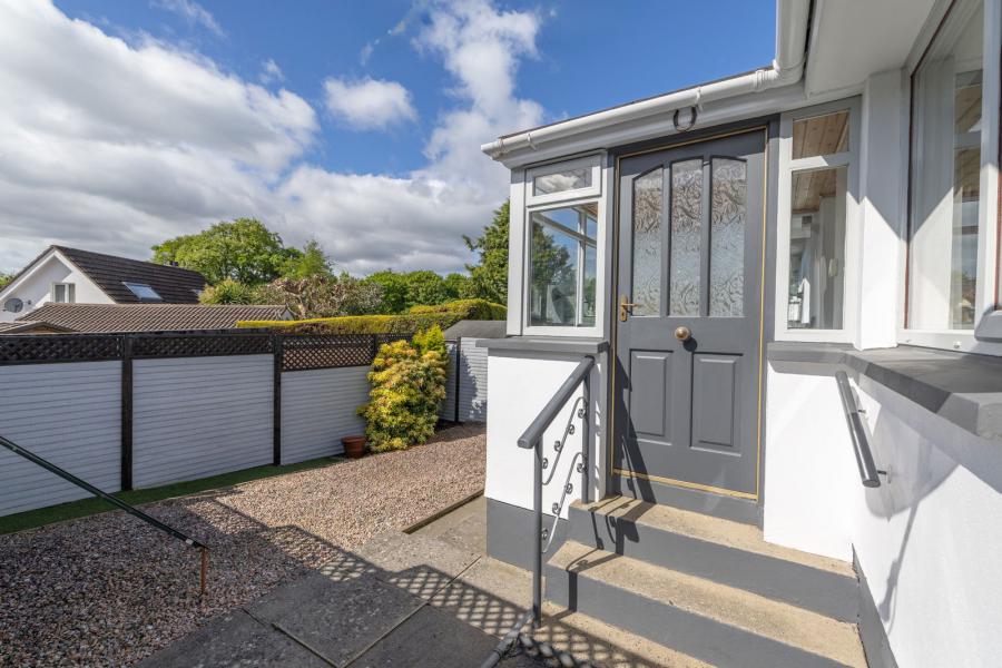 17 Rosswood