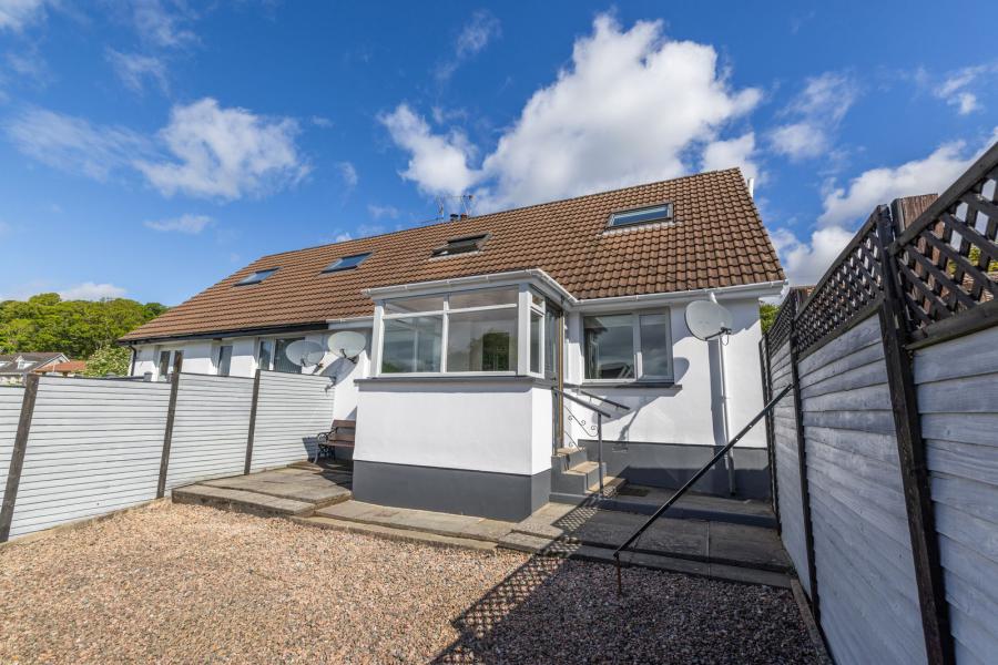 17 Rosswood