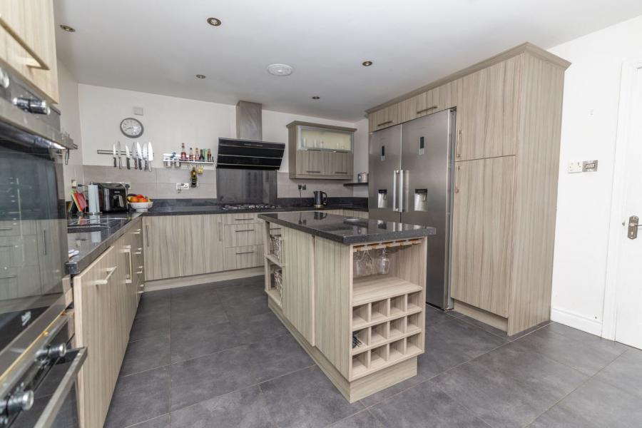 13 Cloughmore View