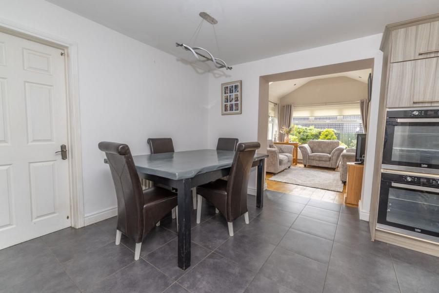13 Cloughmore View