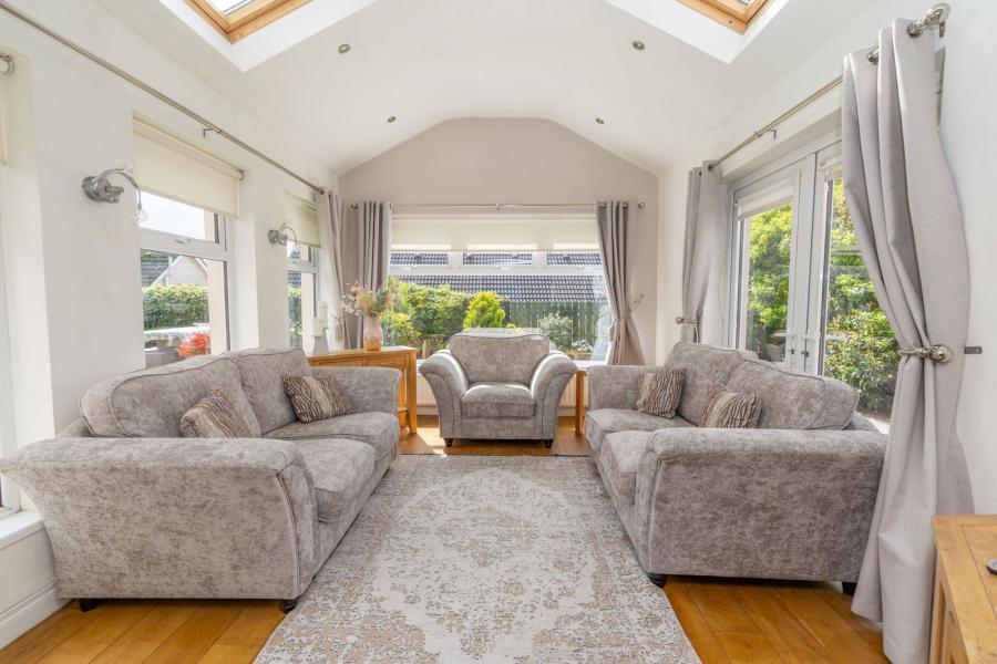 13 Cloughmore View