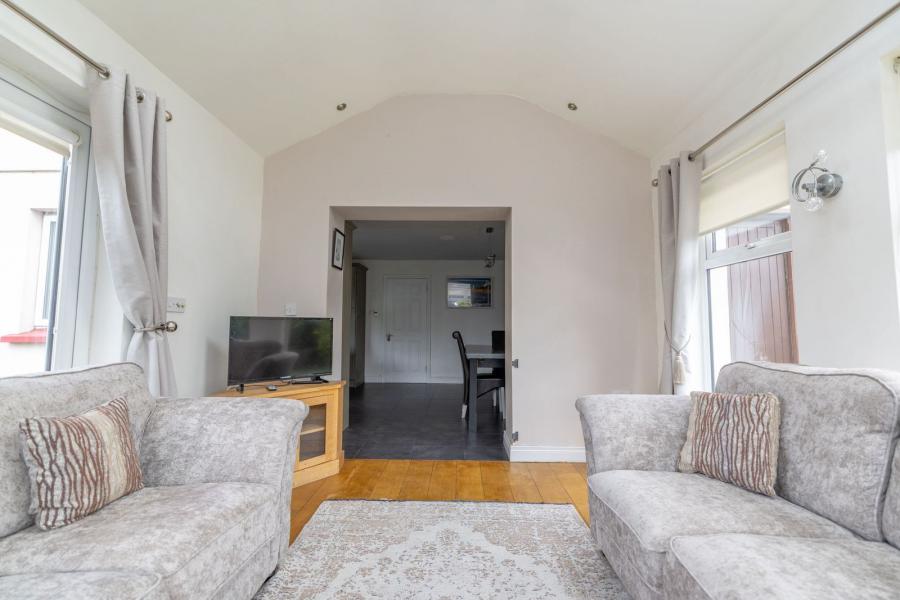 13 Cloughmore View