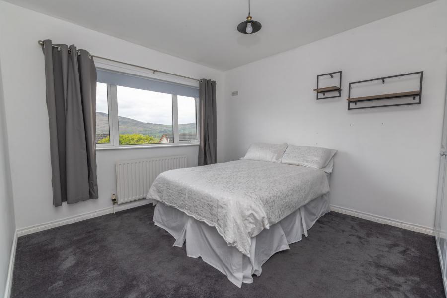 13 Cloughmore View