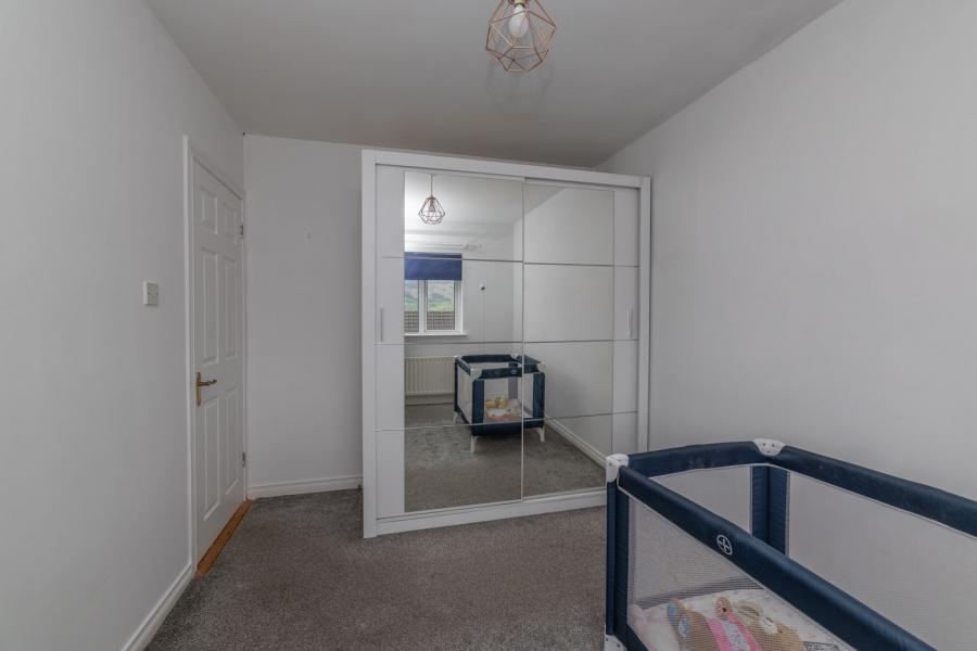 13 Cloughmore View