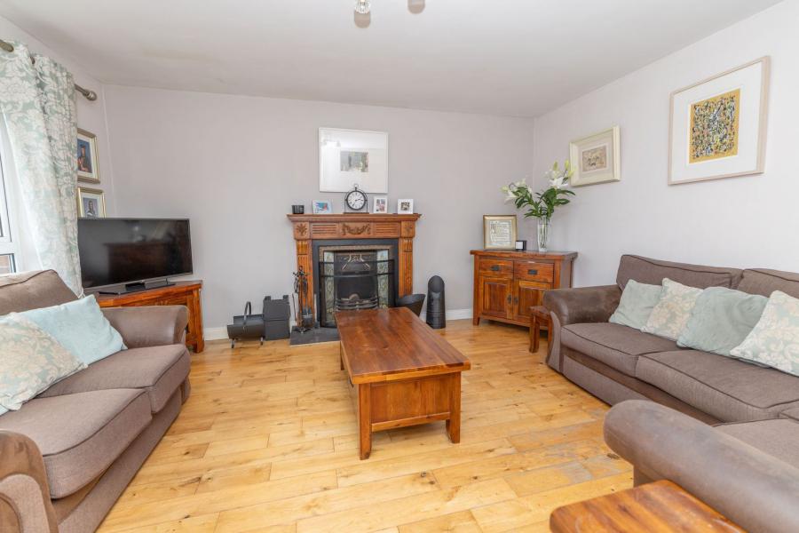13 Cloughmore View