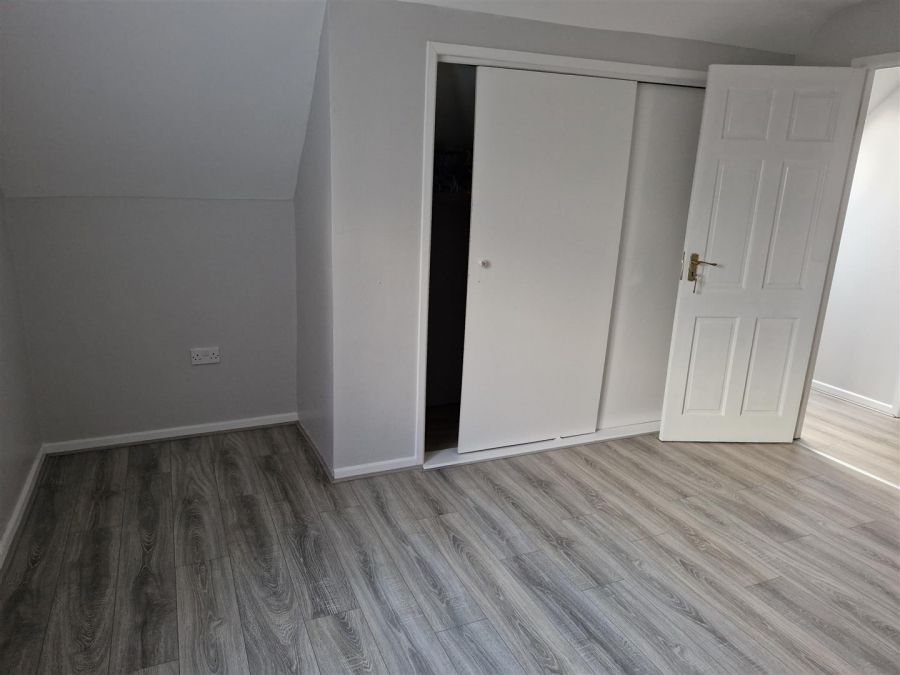 10 Carrickree