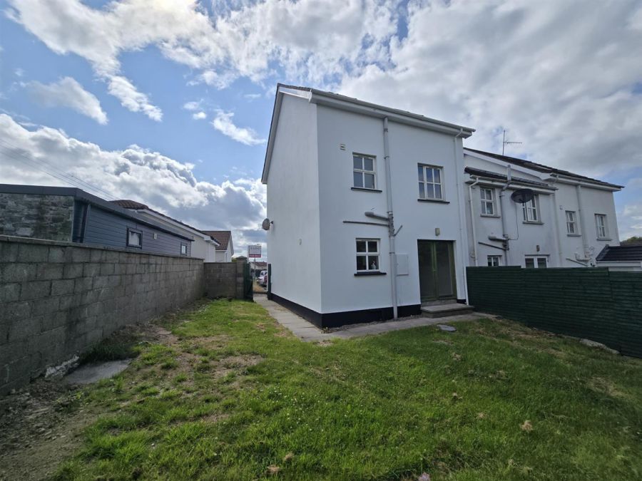 14 Chapel Hill Mews