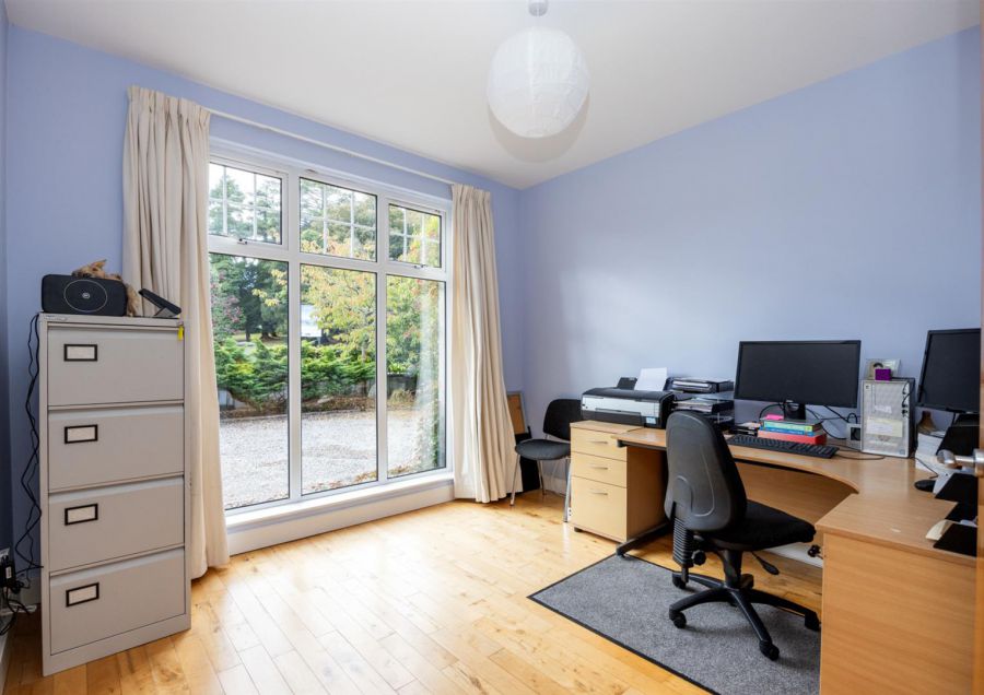 7 Seafields Avenue