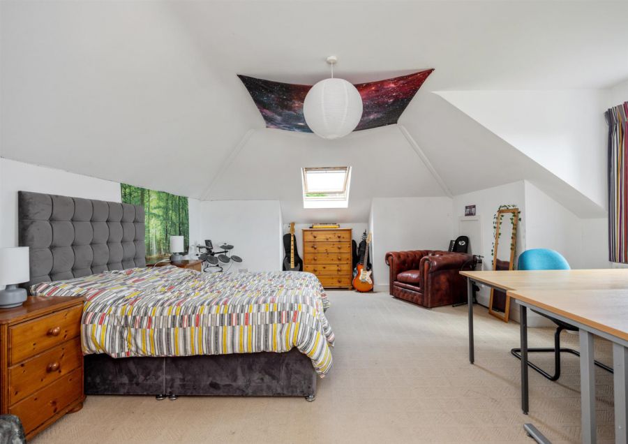 7 Seafields Avenue