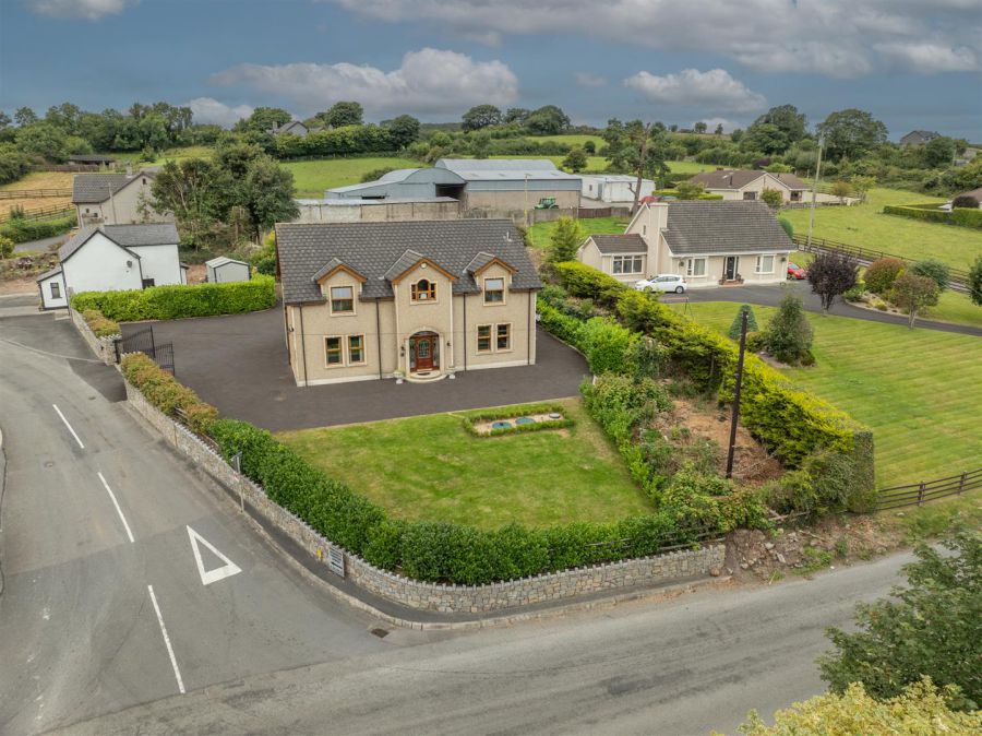 1A Carrogs Road