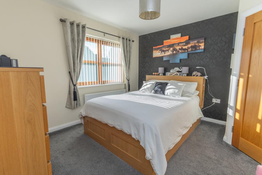 30 Cairn Grove 30 Cairn Grove