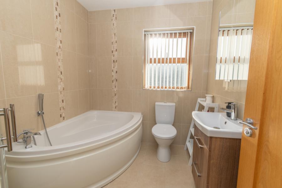 30 Cairn Grove 30 Cairn Grove