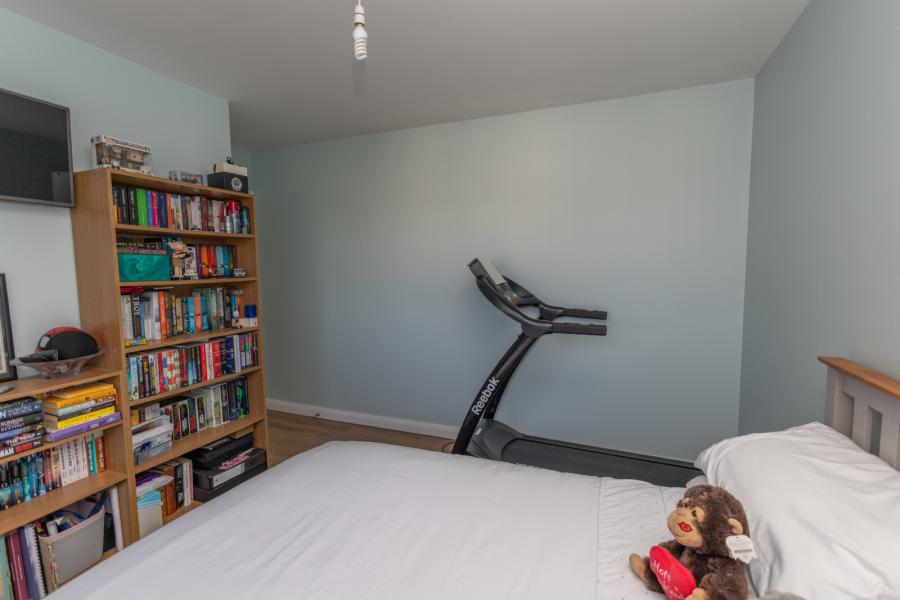 30 Cairn Grove 30 Cairn Grove