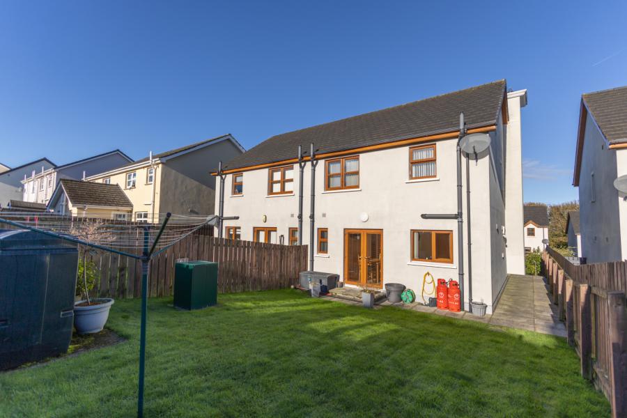 30 Cairn Grove 30 Cairn Grove