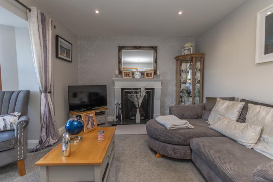 30 Cairn Grove 30 Cairn Grove