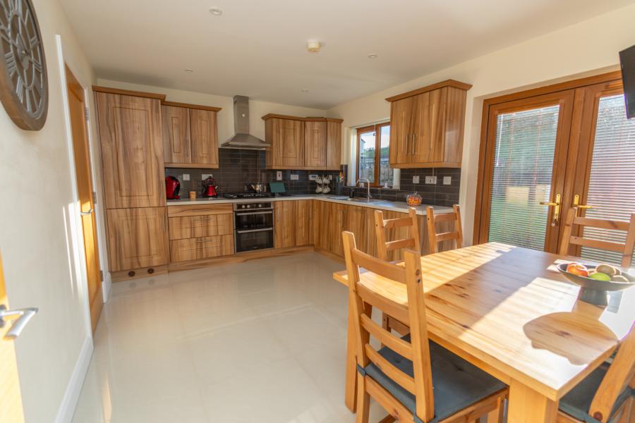 30 Cairn Grove 30 Cairn Grove