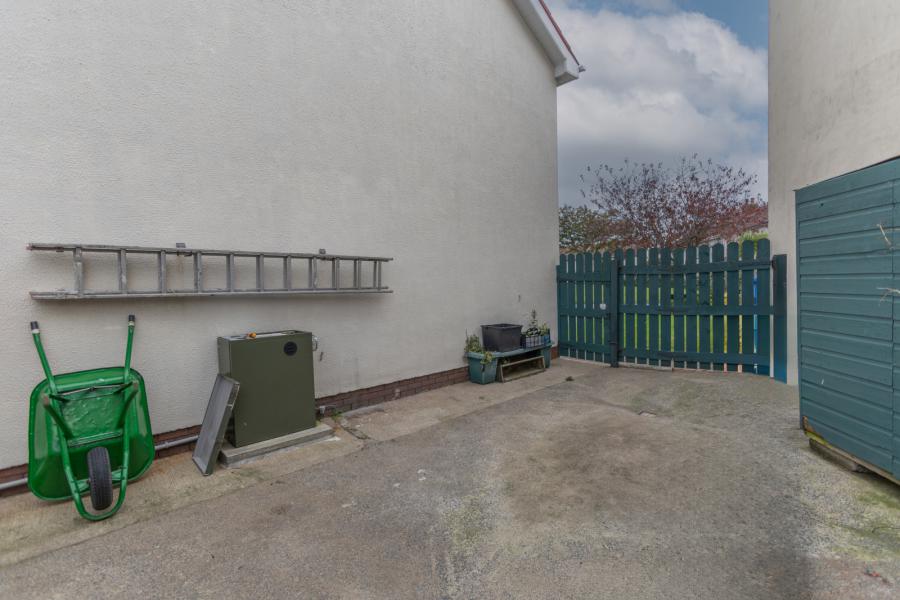 32 Corrigs Avenue