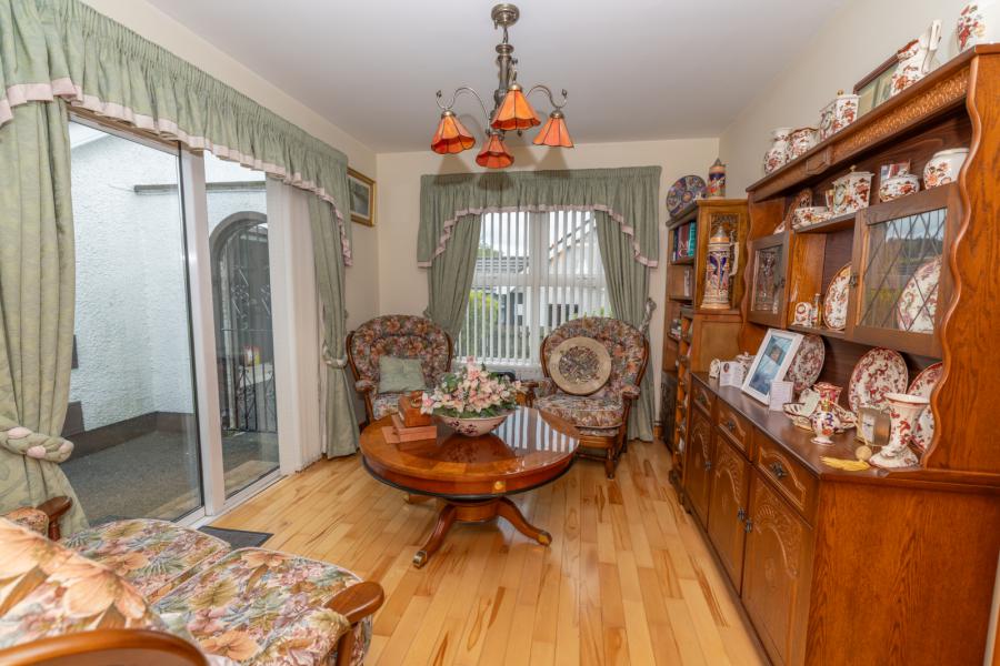 2 Burrenbridge Close
