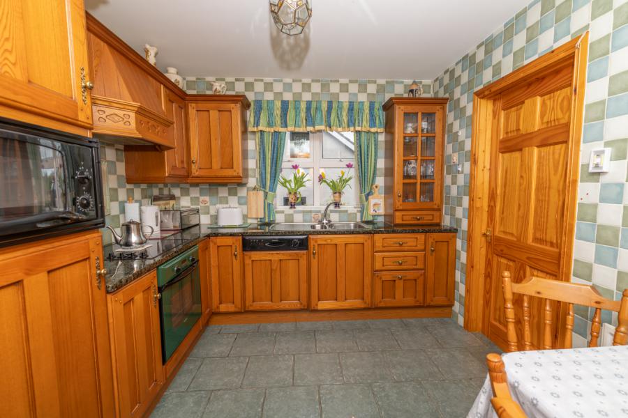2 Burrenbridge Close