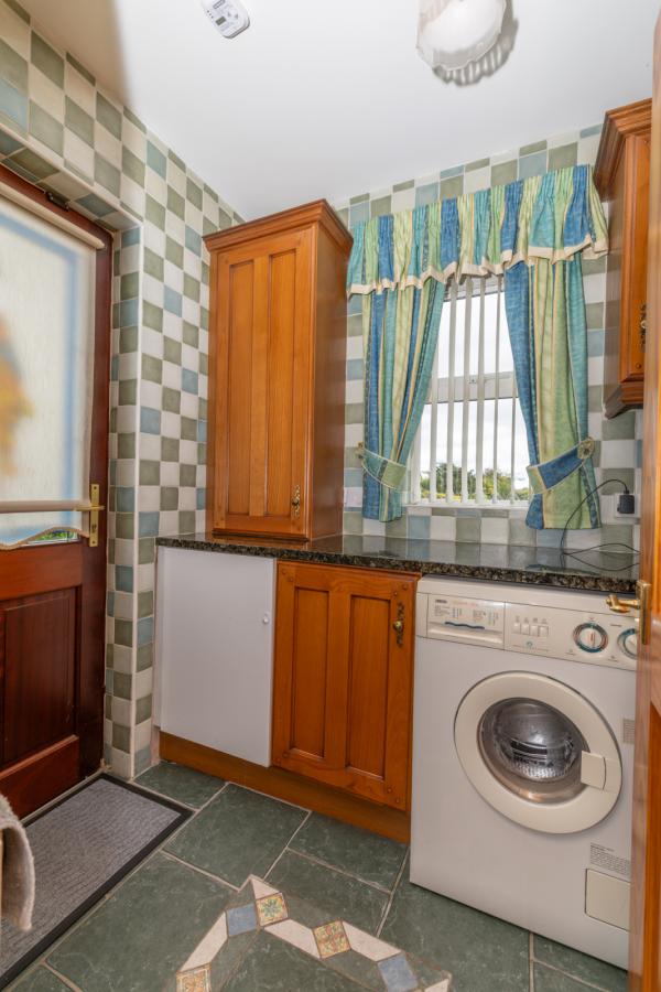 2 Burrenbridge Close