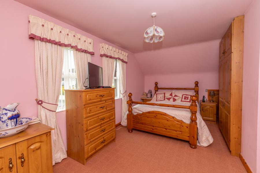 2 Burrenbridge Close