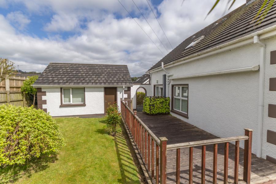 2 Burrenbridge Close