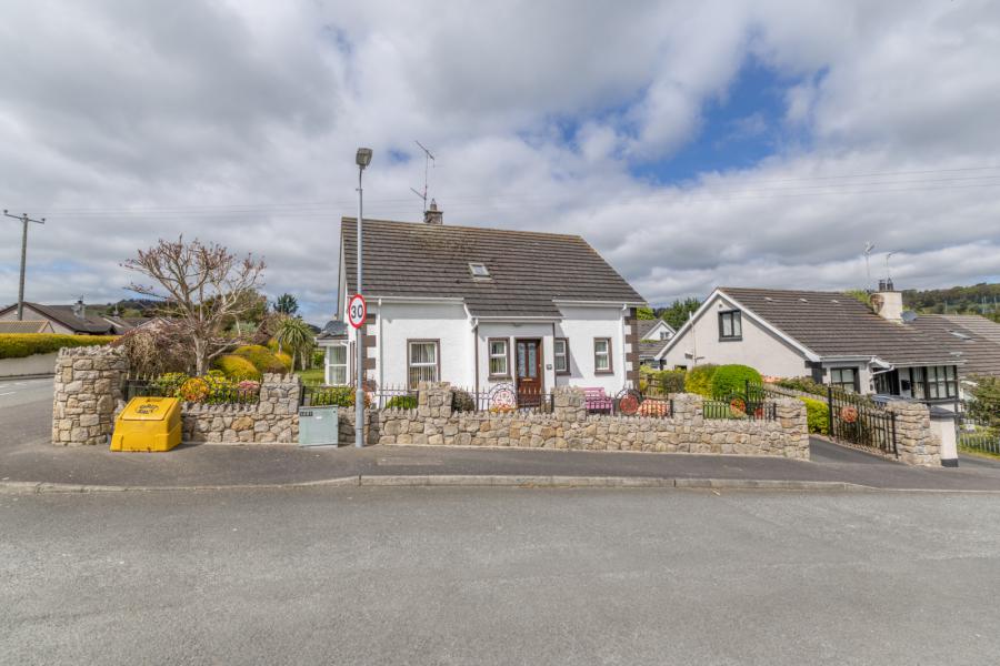 2 Burrenbridge Close